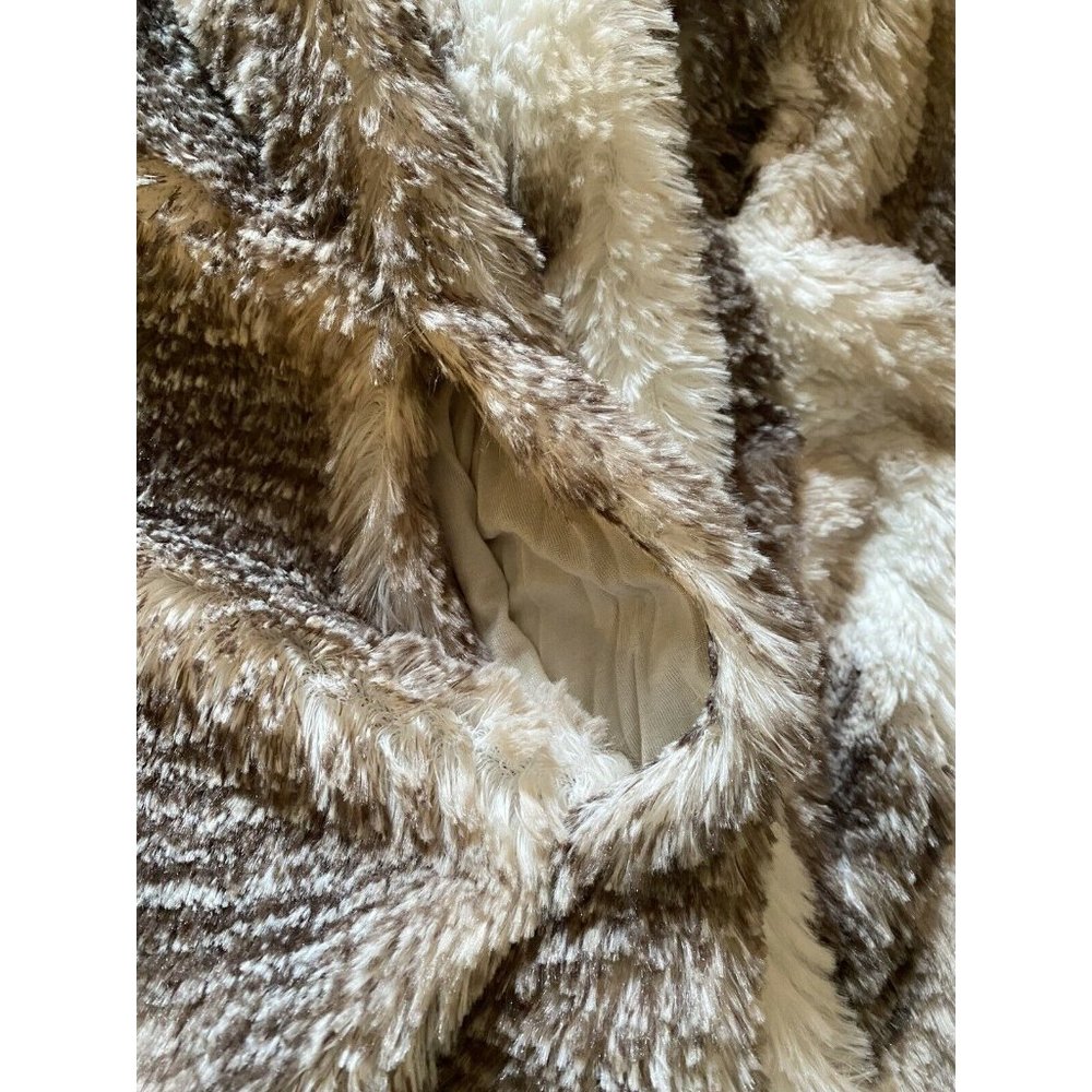 Cabi Womens Aspen Faux Fur Vest Women's SMALL Full Zip Tan Beige Soft Style 3179 - Picture 11 of 12